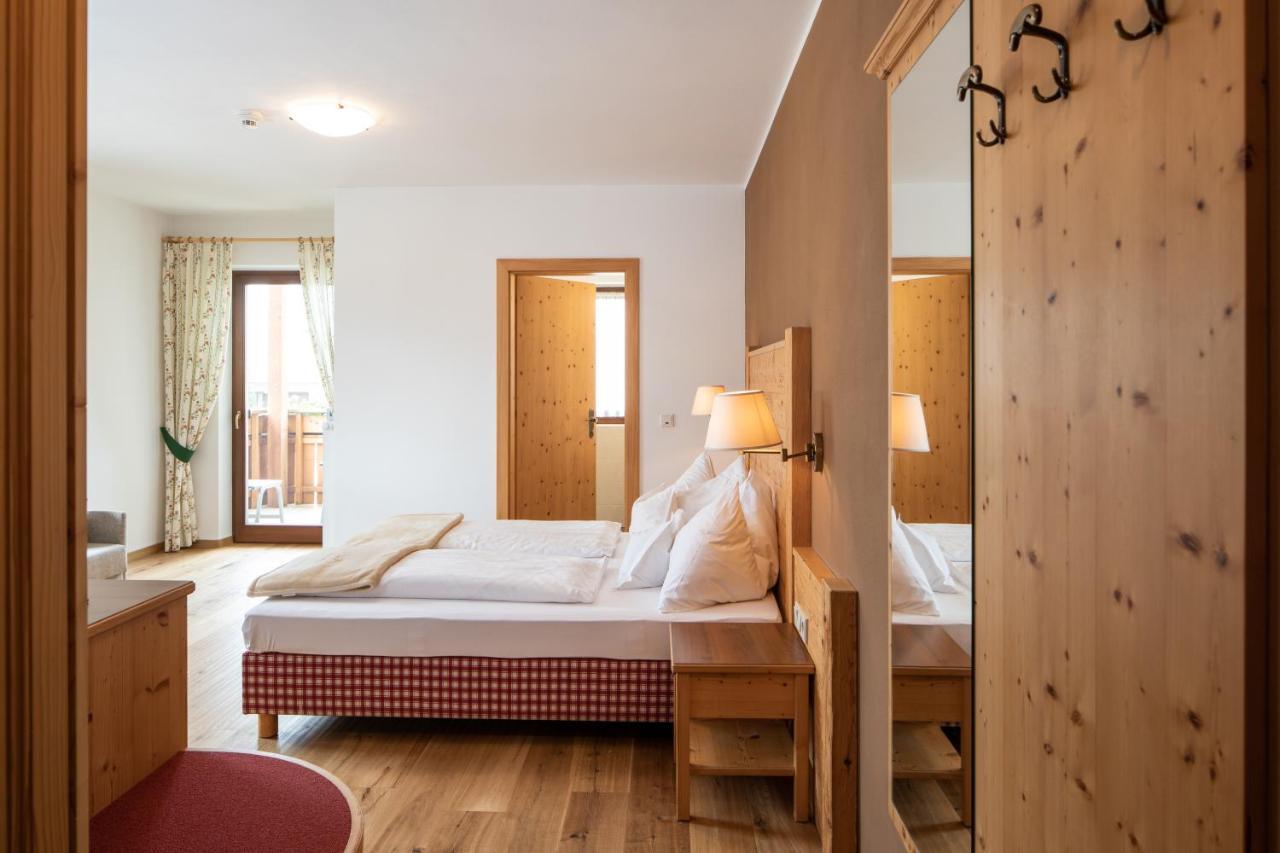 Hotel Falken Pfalzen Buitenkant foto