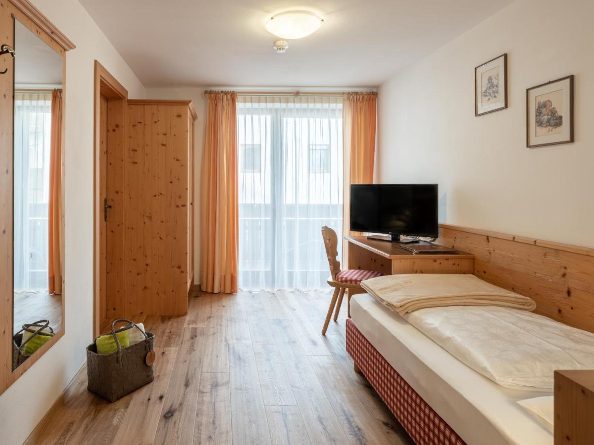 Hotel Falken Pfalzen Buitenkant foto