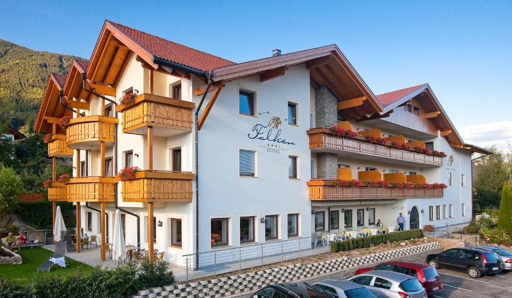 Hotel Falken Pfalzen Buitenkant foto