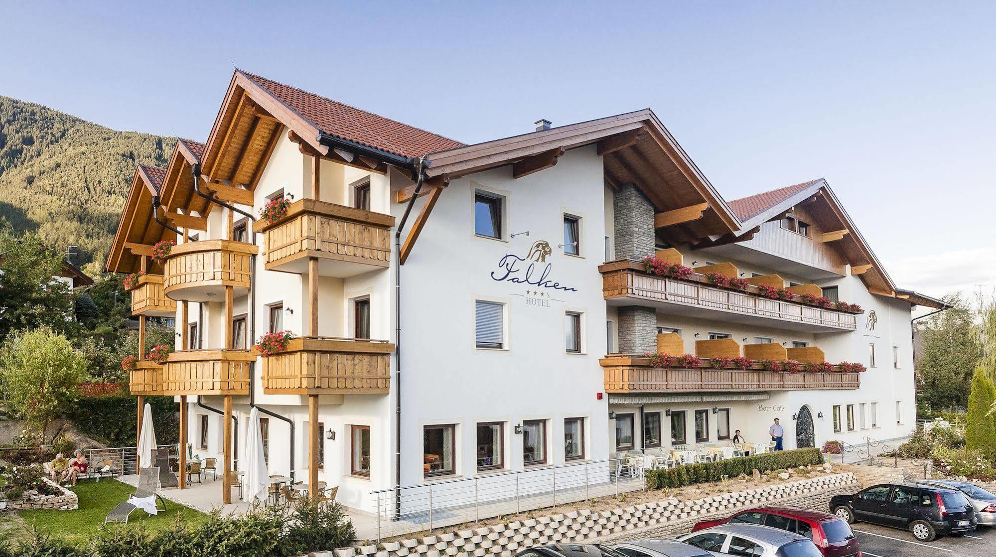 Hotel Falken Pfalzen Buitenkant foto